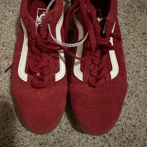 NEW Vans Old Skool Retro Lowpro Shoe In RED Suede Unisex Size 6W/4.5M